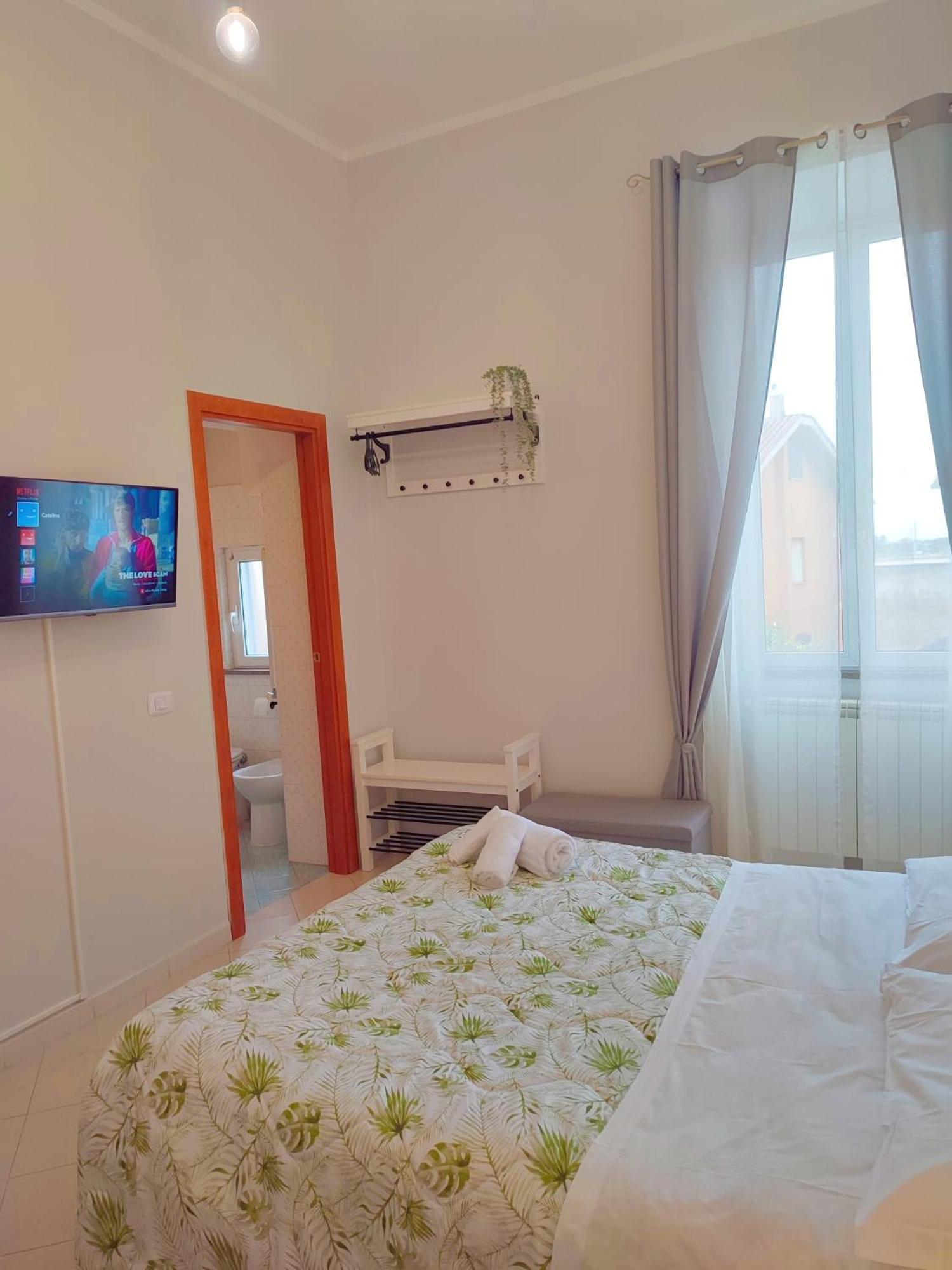 F.A.M. Rooms Чампино Екстериор снимка