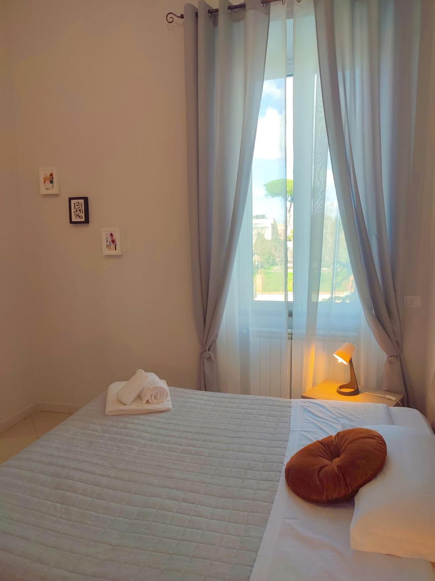 F.A.M. Rooms Чампино Екстериор снимка